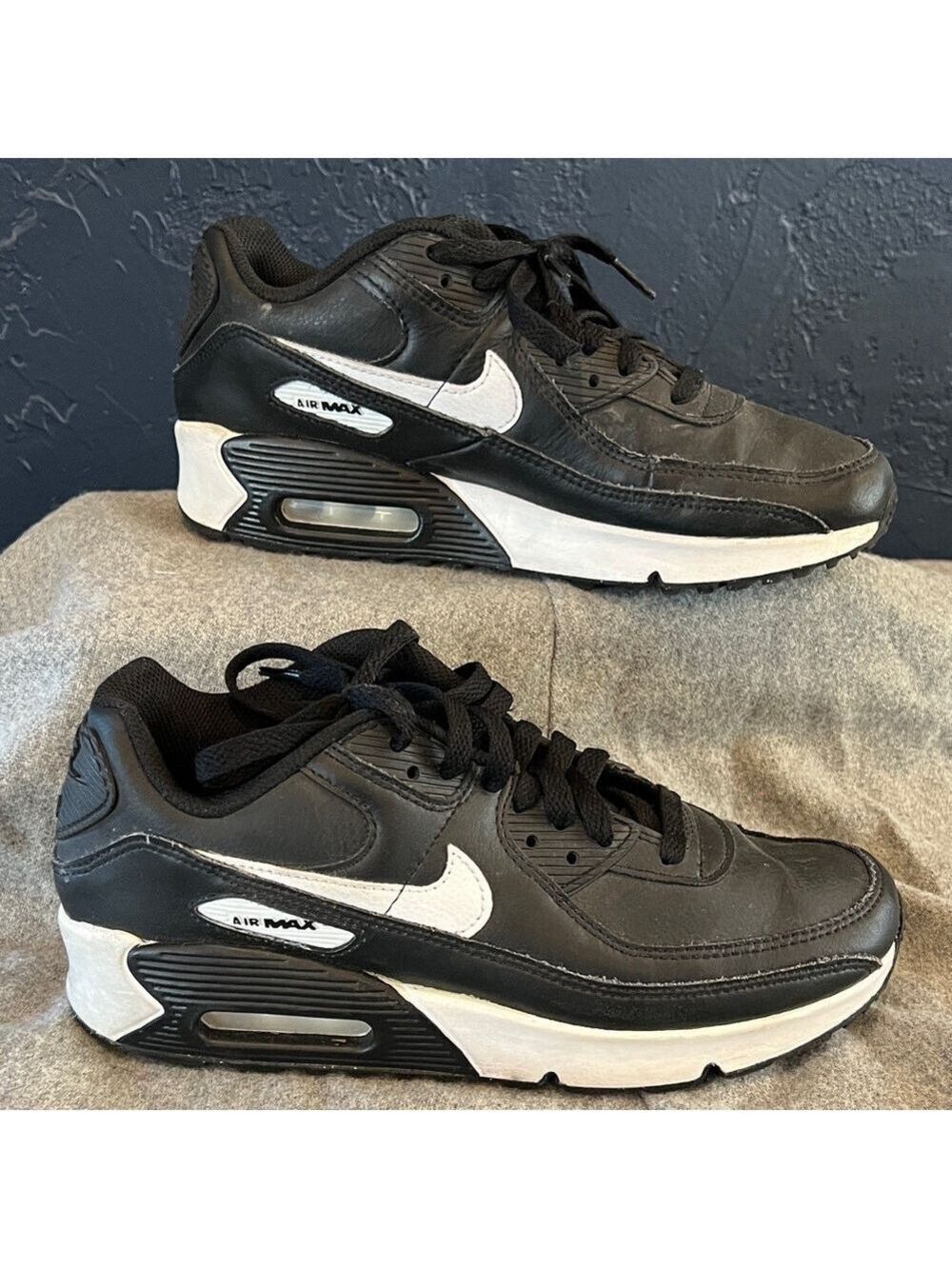 Nike Kids Air Max 90 Black and White Sneakers Size 6.5 Youth